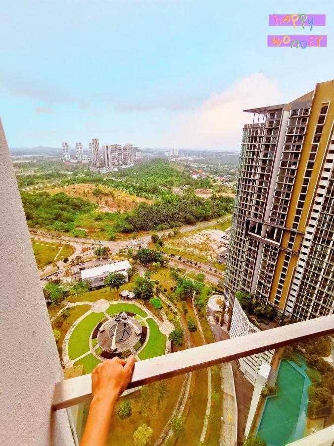 Legoland-Joyful Suite -2Br-8Pax-Near Glen Eagle, Nice Pool City View. Nusajaya  Exterior photo