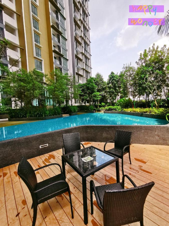 Legoland-Joyful Suite -2Br-8Pax-Near Glen Eagle, Nice Pool City View. Nusajaya  Exterior photo