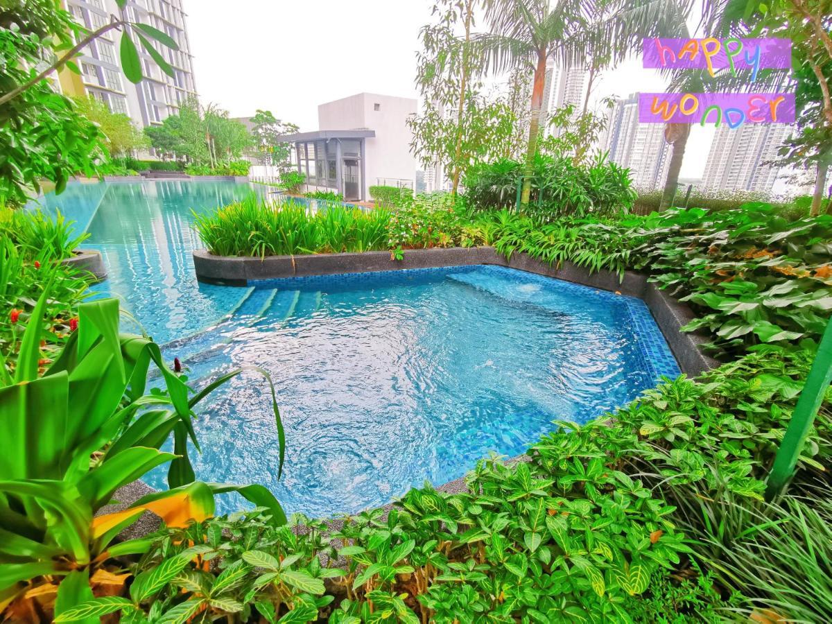 Legoland-Joyful Suite -2Br-8Pax-Near Glen Eagle, Nice Pool City View. Nusajaya  Exterior photo