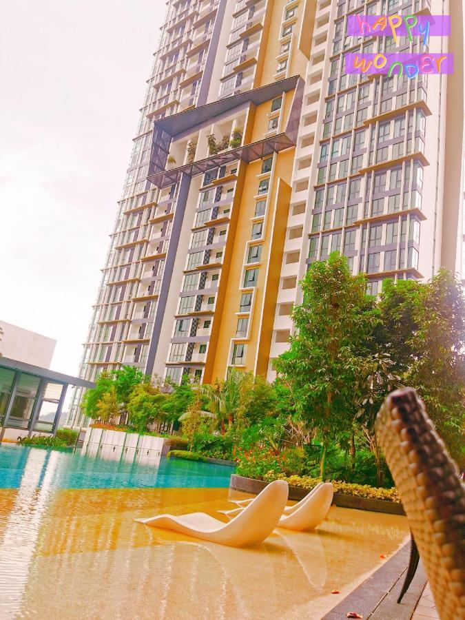 Legoland-Joyful Suite -2Br-8Pax-Near Glen Eagle, Nice Pool City View. Nusajaya  Exterior photo